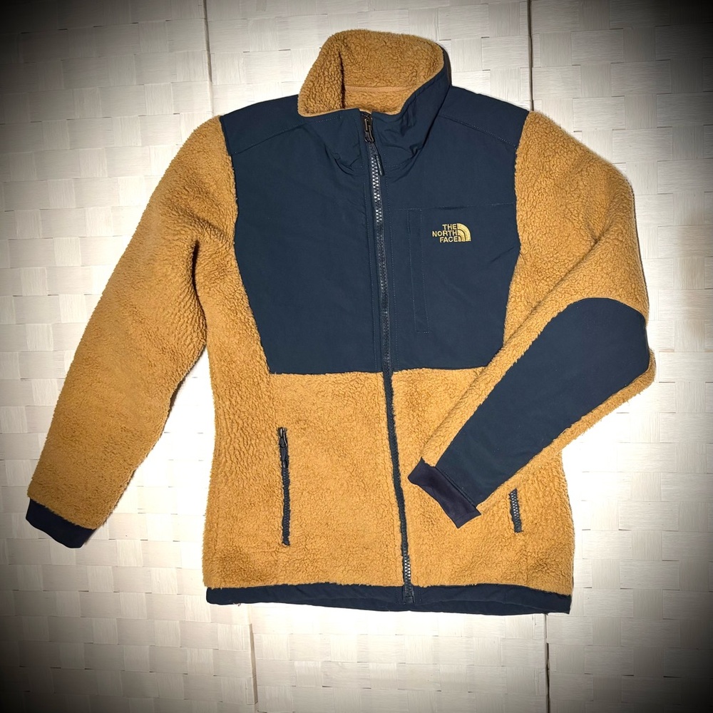 The North Face Women’s Retro Fleece Denali Gold and Navy  Jacket. Size Small